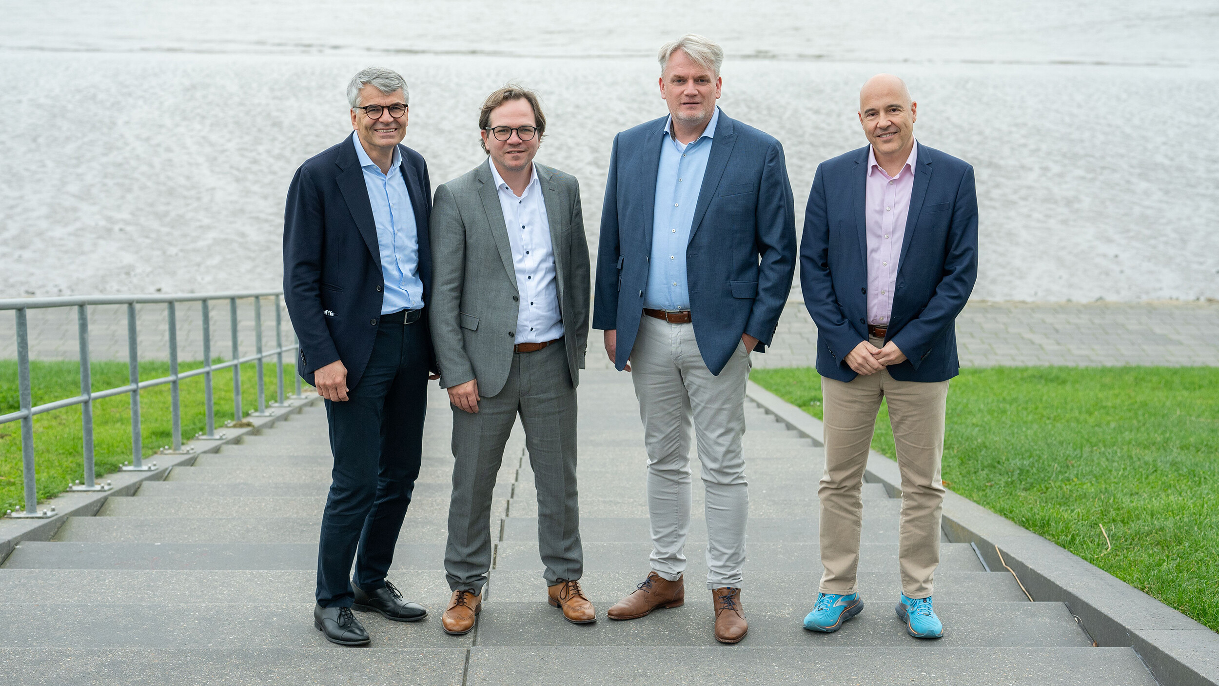 Erfolgreiche Übergabe (v. l. n. r.): Sebastian Dresse, Reinhard Schwabe, Jörg Boldt und Harald Schwarzmayr